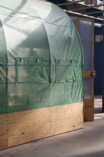 serre réhaussée atelier moins mais mieux